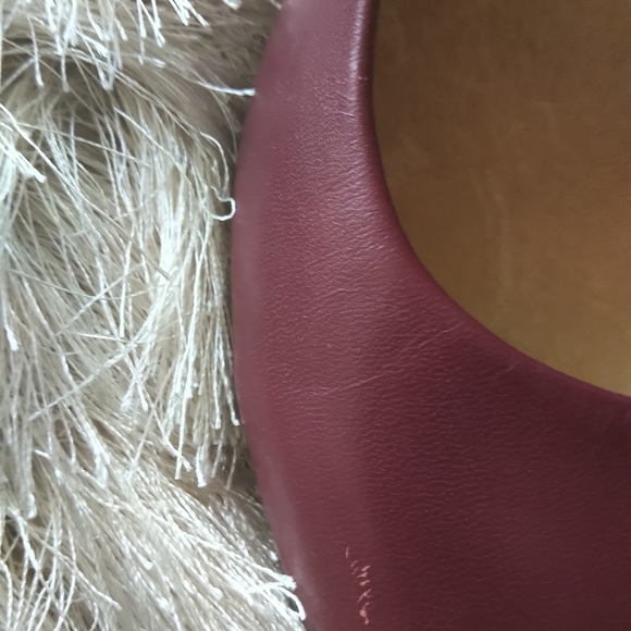 Le Chateau Heels - Picture 2 of 2